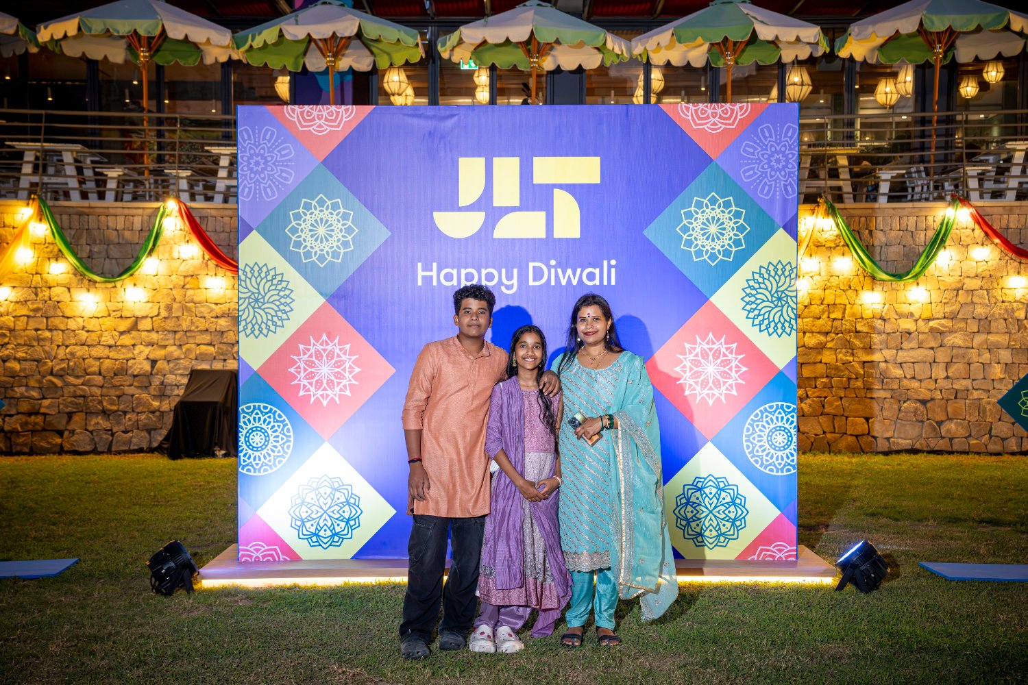 102125 DMCC - Diwali-111