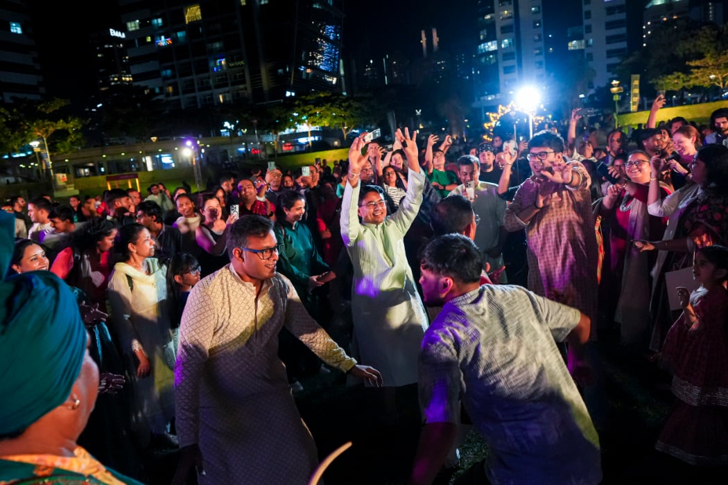 102125 DMCC - Diwali-160