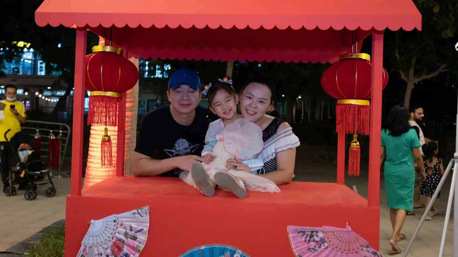 family celebrating mid-autumn festival